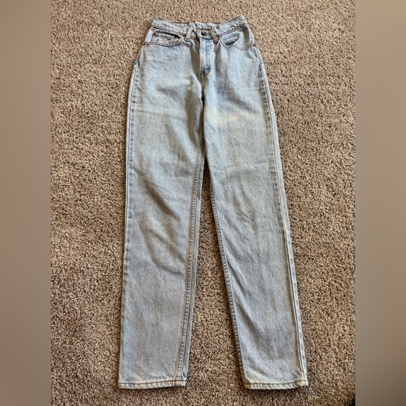Levi's Denim - Levi’s Women’s Straight Leg Light Wash Jeans
